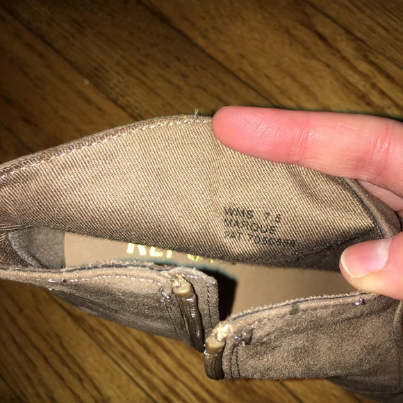 Ankle Boots - Picture 4 of 6